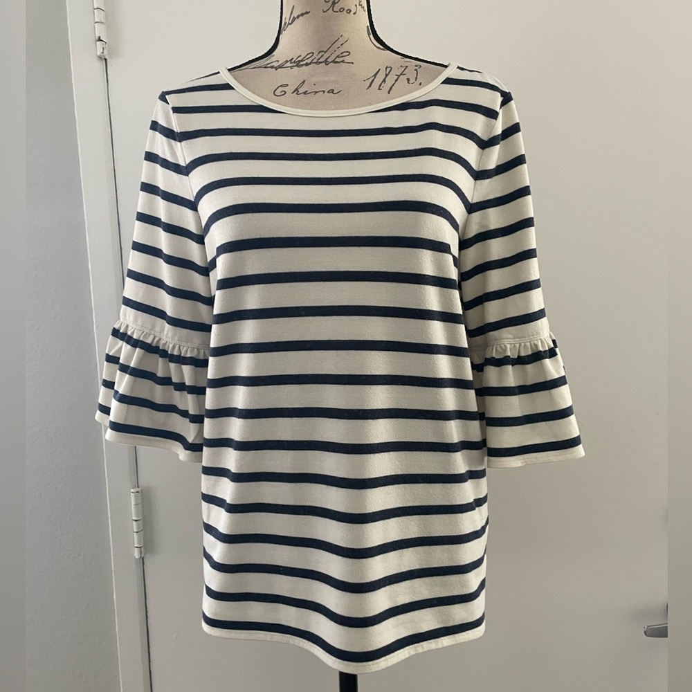 Max studio sweater